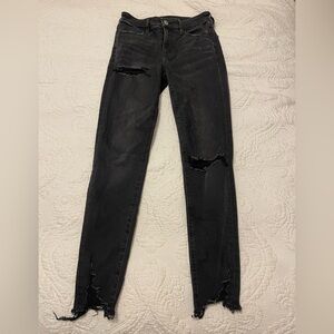 American Eagle Outfitters Black Distressed Hi-Rise Jegging